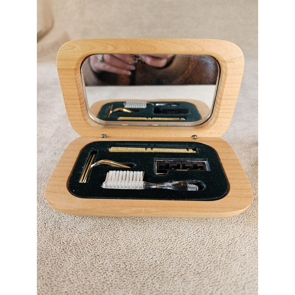 Rare Warner Bros Studio Store Exclusive Marvin The Martian Men's Grooming Kit